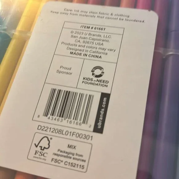 U brands - Fine Liner pens - 0.4mm non bleed ink - 24CT NEW w/Case - Picture 2 of 3